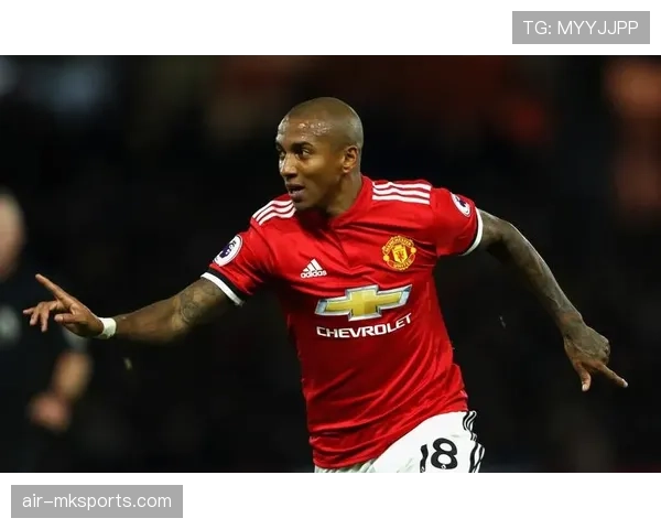 阿什利扬完美融入新战术体系 主帅盛赞其多面手属性