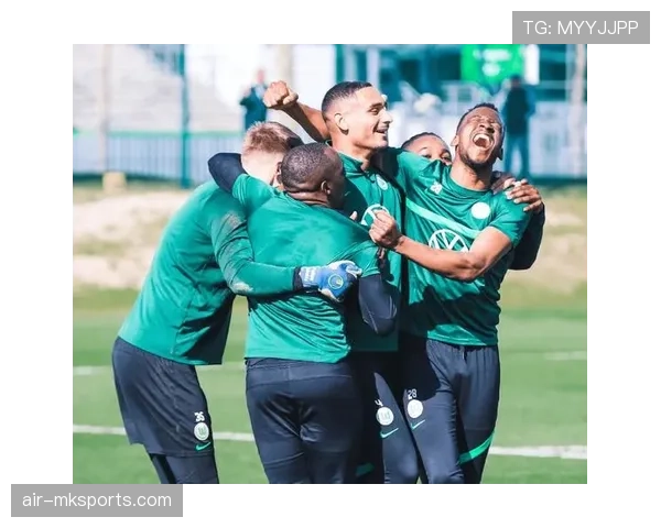 德甲转会市场深度解析:多笔隐秘交易悄然提升球队战力 德甲转会市场深度解析:多笔隐秘交易悄然提升球队战力