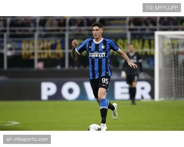 巴斯托尼左中卫角色解析