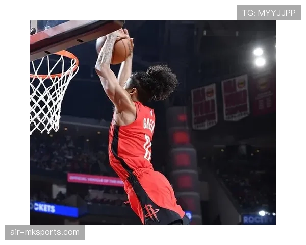 杰伦·格林无球跑动增多拉开空间 投篮效率明显提升