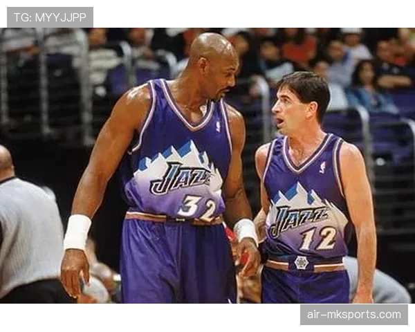 斯托克顿突破助攻率领先诺维茨基，提升爵士进攻组织效率