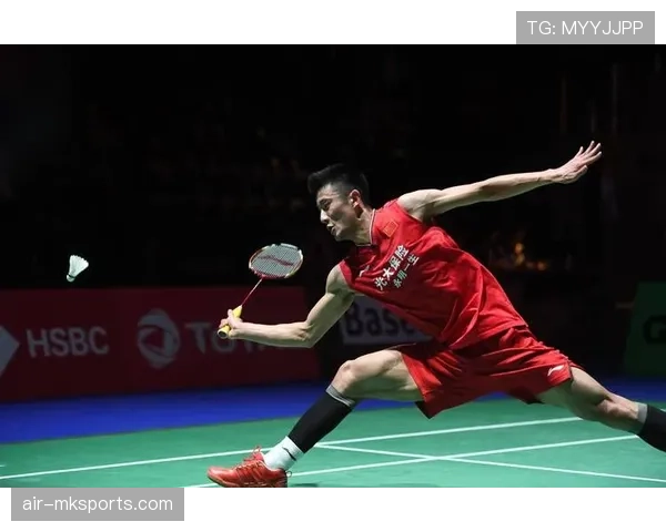 谌龙退役后天天带娃逛超市，这反差谁懂啊